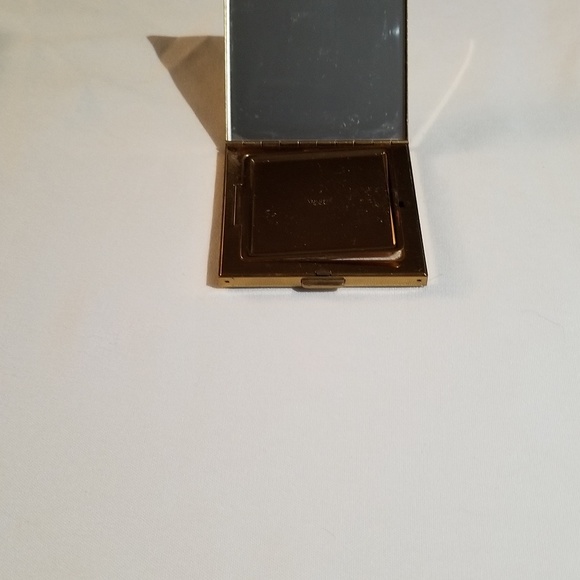 Vintage Volupte compact - Picture 3 of 7